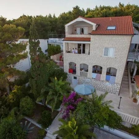 Апартаменты Kiki's Haven By Kristonia *