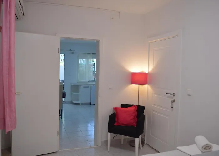 Kiki's Haven By Kristonia * Hvar Town